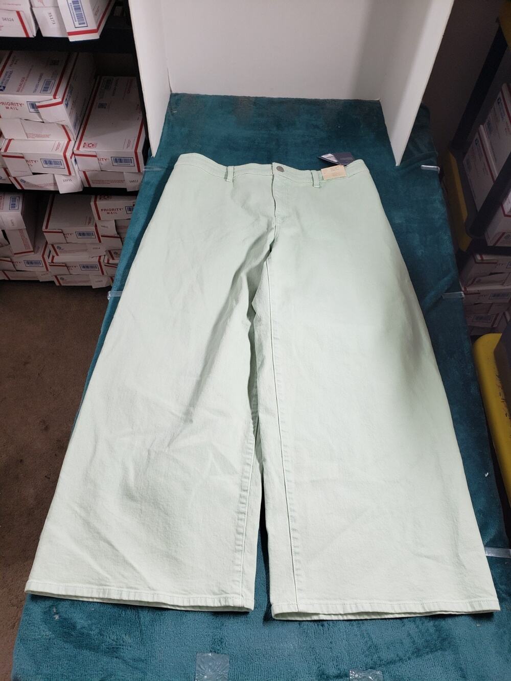 Universal Thread Jeans Size 17 Women Green Pant Stretch Sailor Wide Leg NWT